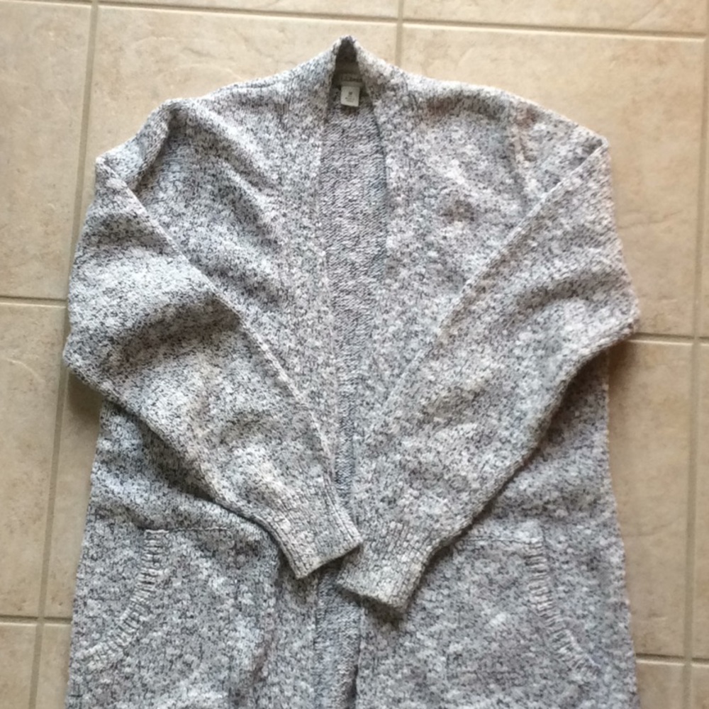 Cardigan sweater